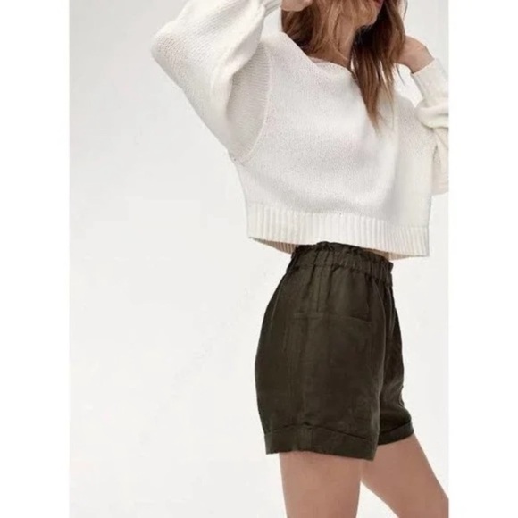 Aritzia Wilfred Free Black Harulia Shorts - Picture 3 of 9